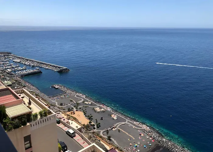 Magnific Flat With Panoramic Sea Views *